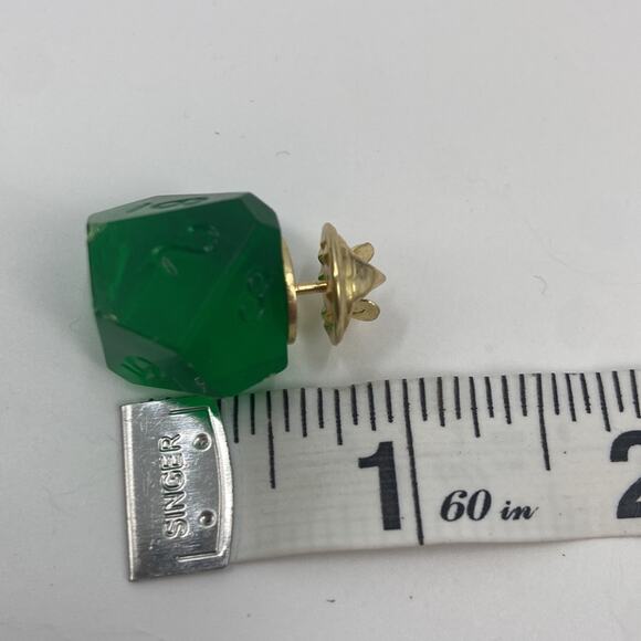 Handmade D and D dice green pin - Picture 3 of 3
